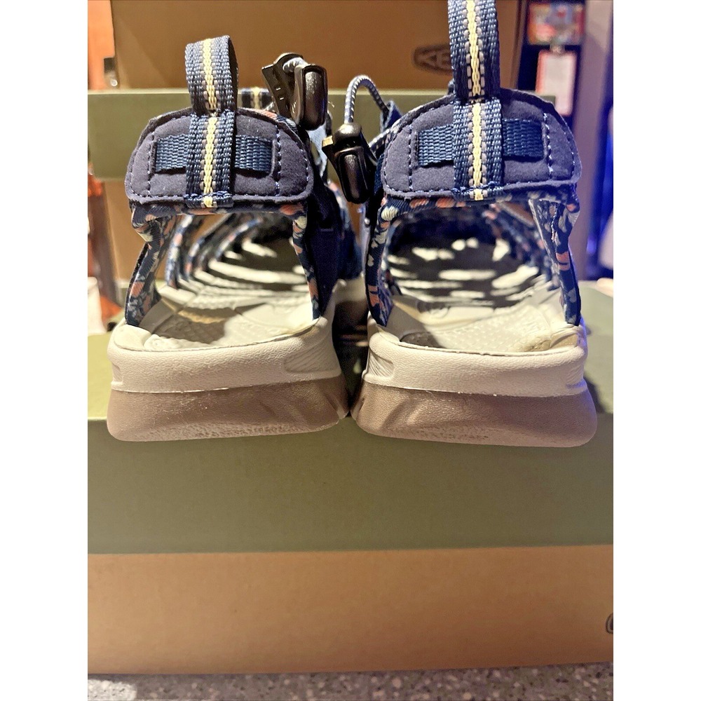 KEEN - Woman's Sandals Whisper Size 7. New In Box - Picture 6 of 13